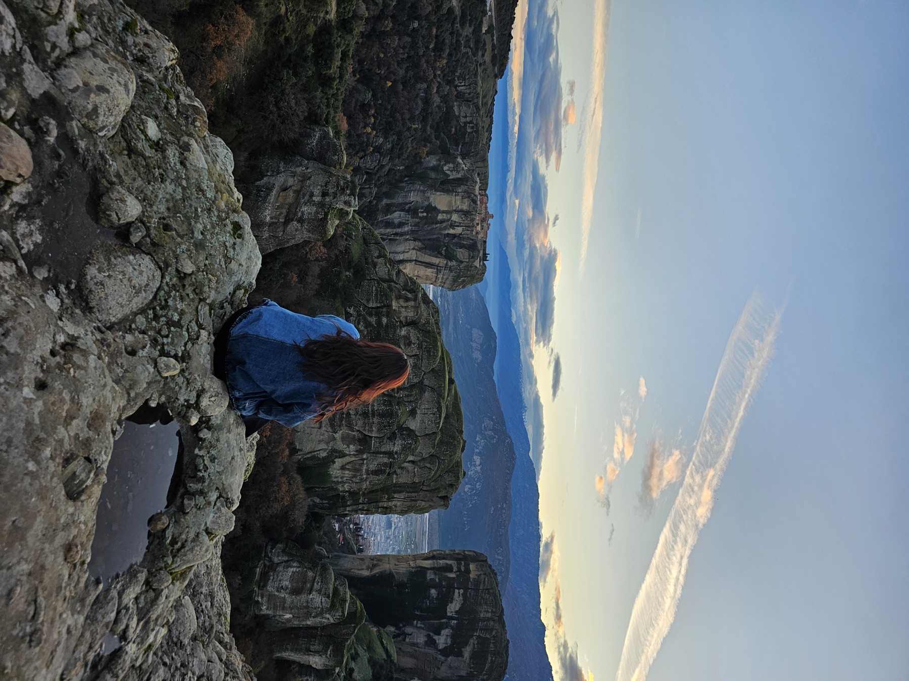 Tianyu looking over the Meteora landscape
